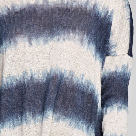 Blue Waves Tie Dye Top - Picture 4 of 5